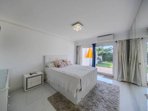 QUINTA DO LAGO - Apartamento T1 duplex renovado com VISTA MAR