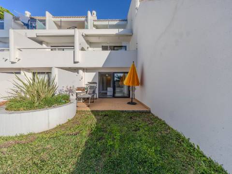 QUINTA DO LAGO - Apartamento T1 duplex renovado com VISTA MAR