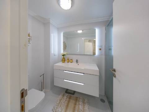 QUINTA DO LAGO - Apartamento T1 duplex renovado com VISTA MAR