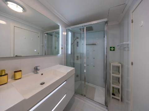 QUINTA DO LAGO - Apartamento T1 duplex renovado com VISTA MAR