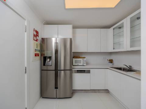 QUINTA DO LAGO - Apartamento T1 duplex renovado com VISTA MAR