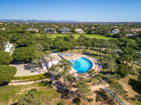 QUINTA DO LAGO - Apartamento T1 duplex renovado com VISTA MAR