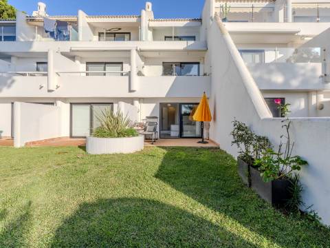 QUINTA DO LAGO - Apartamento T1 duplex renovado com VISTA MAR