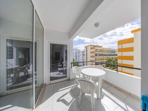 QUARTEIRA - Apartamento T1 remodelado com VISTA MAR