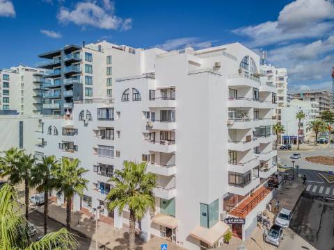 QUARTEIRA - Apartamento T1 remodelado com VISTA MAR