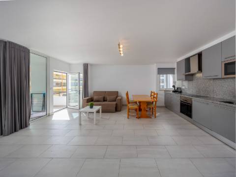 QUARTEIRA - Apartamento T1 remodelado com VISTA MAR