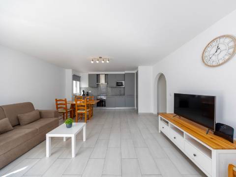 QUARTEIRA - Apartamento T1 remodelado com VISTA MAR