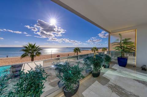 Apartamento T3 frente Mar, Quarteira