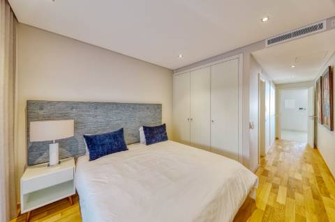 Apartamento T3 frente Mar, Quarteira