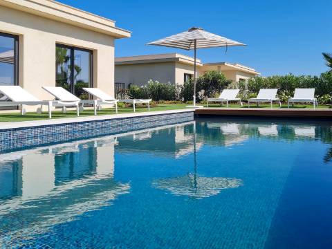 Faro - Moradia T4 em condomínio de luxo com vista para a Ria Formosa