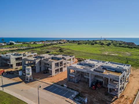 PONTA DA PIEDADE - Moradia de 4 quartos com piscina privada em condomínio de Luxo perto da PRAIA