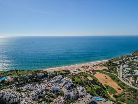 PONTA DA PIEDADE - Moradia de 4 quartos com piscina privada em condomínio de Luxo perto da PRAIA