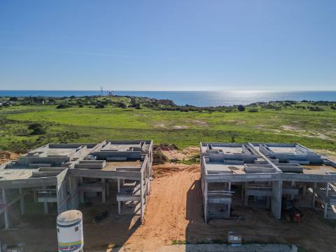 PONTA DA PIEDADE - Moradia de 4 quartos com piscina privada em condomínio de Luxo perto da PRAIA