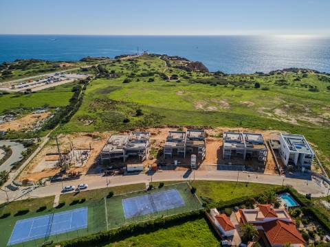 PONTA DA PIEDADE - Moradia de 4 quartos com piscina privada em condomínio de Luxo perto da PRAIA