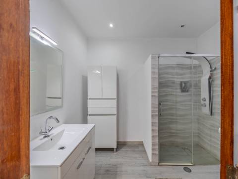 LOULÉ - Moradia com 3 Quartos em urbanização tranquila