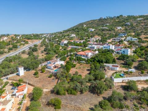 SANTA BÁRBARA DE NEXE - Moradia geminada com 4 quartos