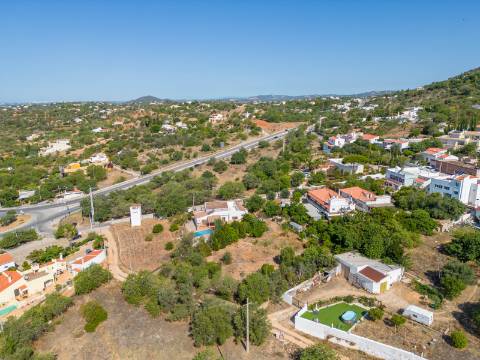SANTA BÁRBARA DE NEXE - Moradia geminada com 4 quartos