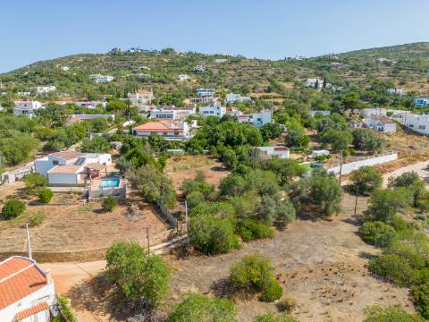 SANTA BÁRBARA DE NEXE - Moradia geminada com 4 quartos