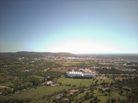 SANTA BÁRBARA DE NEXE - Moradia geminada com 4 quartos