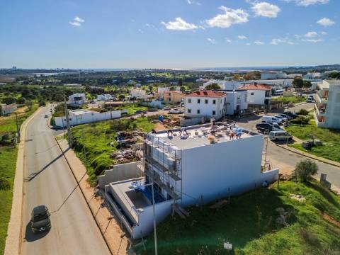 Portimão - Moradia nova com piscina e VISTA para a RIA DE ALVOR