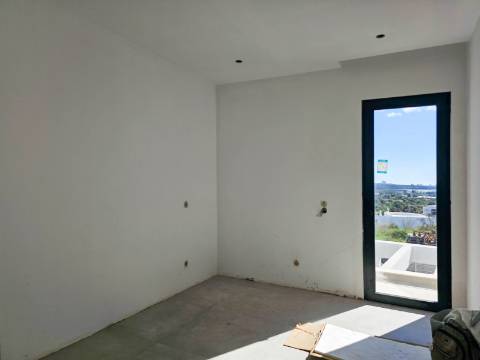 Portimão - Moradia nova com piscina e VISTA para a RIA DE ALVOR