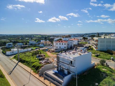 Portimão - Moradia nova com piscina e VISTA para a RIA DE ALVOR