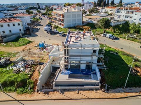 Portimão - Moradia nova com piscina e VISTA para a RIA DE ALVOR