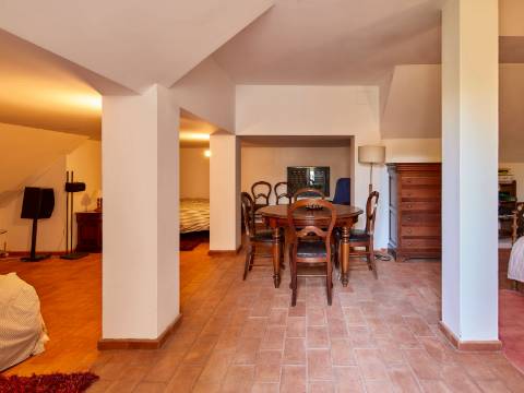 LOULÉ - Moradia de luxo com 4+1 quartos + Escritório, jardins, piscina aquecida e garagem