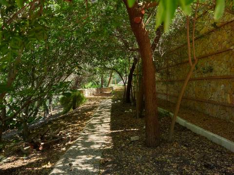 LOULÉ - Moradia de luxo com 4+1 quartos + Escritório, jardins, piscina aquecida e garagem