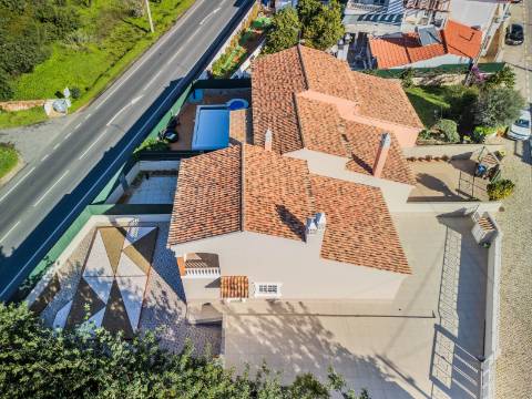 Loulé - Moradia com 3 Quartos em urbanização tranquila