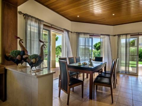 VILA SOL - Moradia de 4 Quartos em Vilamoura, Propriedade de Golfe