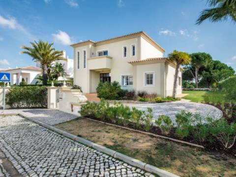 VILA SOL - Moradia de 4 Quartos em Vilamoura, Propriedade de Golfe