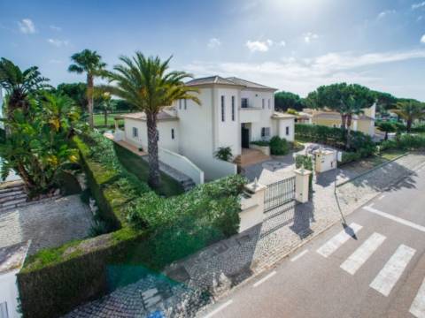 VILA SOL - Moradia de 4 Quartos em Vilamoura, Propriedade de Golfe