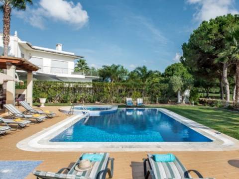 VILA SOL - Moradia de 4 Quartos em Vilamoura, Propriedade de Golfe