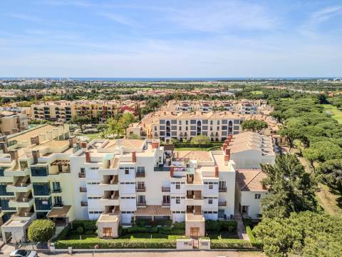 VILAMOURA - Apartamento T2 com VISTA MAR em exclusivo condomínio privado com piscina