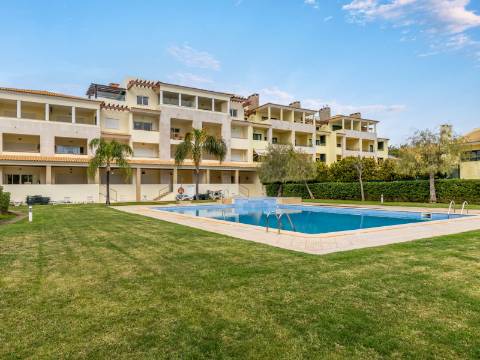 VILAMOURA - Apartamento T2 com VISTA MAR em exclusivo condomínio privado com piscina