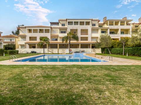 VILAMOURA - Apartamento T2 com VISTA MAR em exclusivo condomínio privado com piscina