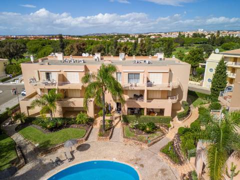 VILAMOURA - Apartamento T2 em exclusivo condomínio privado com piscina