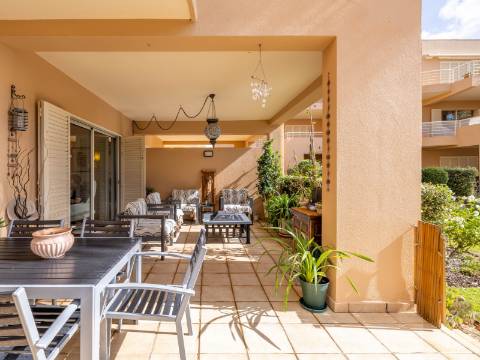 VILAMOURA - Apartamento T2 em exclusivo condomínio privado com piscina