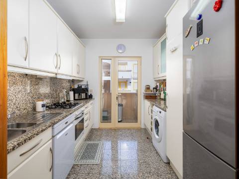 VILAMOURA - Apartamento T2 em exclusivo condomínio privado com piscina