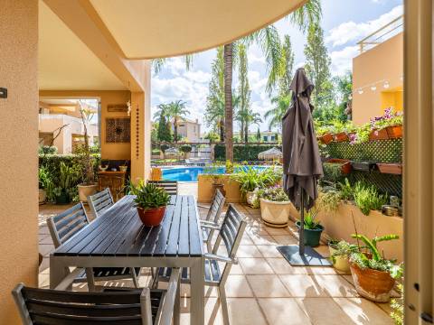 VILAMOURA - Apartamento T2 em exclusivo condomínio privado com piscina