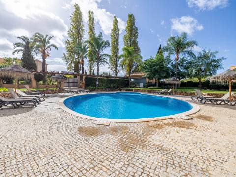 VILAMOURA - Apartamento T2 em exclusivo condomínio privado com piscina