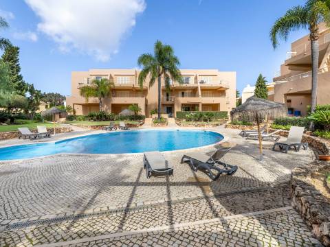 VILAMOURA - Apartamento T2 em exclusivo condomínio privado com piscina