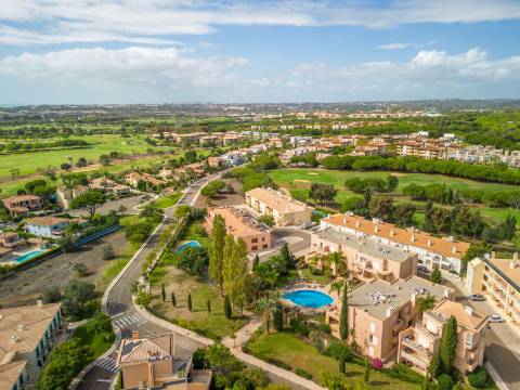 VILAMOURA - Apartamento T2 em exclusivo condomínio privado com piscina