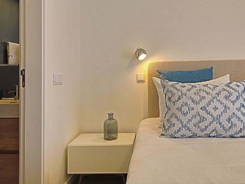 Moderna Moradia Geminada com 2 Quartos, inserido num Golfe Resort