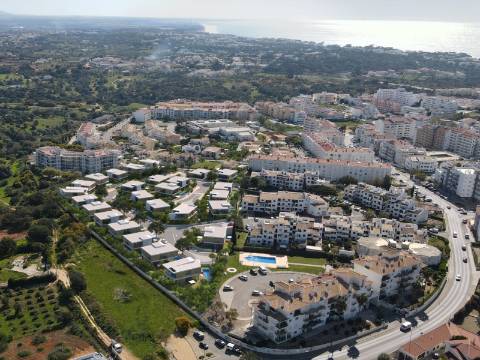 ALBUFEIRA - Terreno urbano para construção de moradia unifamiliar