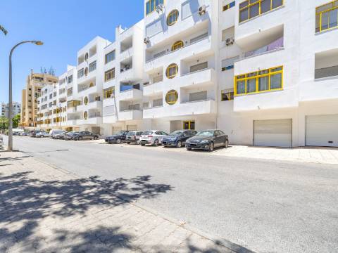 QUARTEIRA - Apartamento T2 Último piso próximo da praia