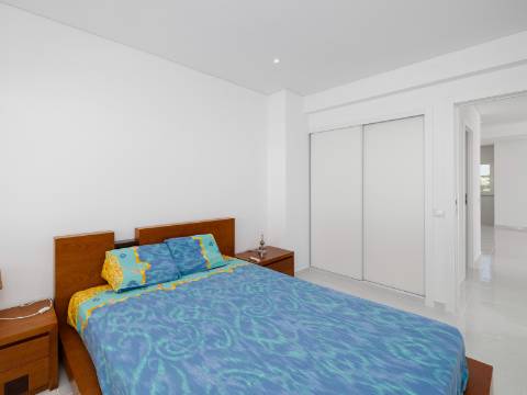 QUARTEIRA - Apartamento T2 Último piso próximo da praia