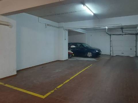 QUARTEIRA - Apartamento T2 Último piso próximo da praia