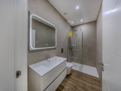 LOULÉ - Moradia T3 térrea com piscina em construção